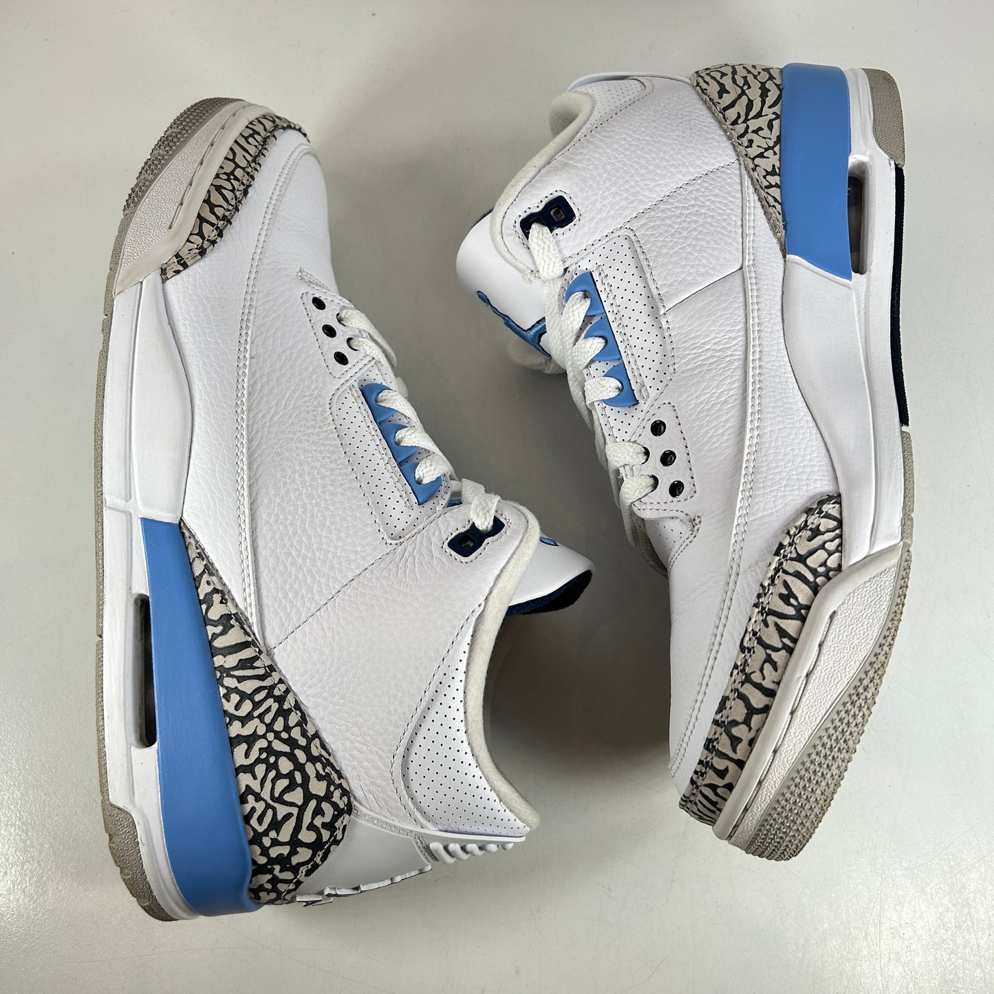 CT8532 104 Jordan 3 Retro UNC (2020) [USED] - 11 M (Used2)