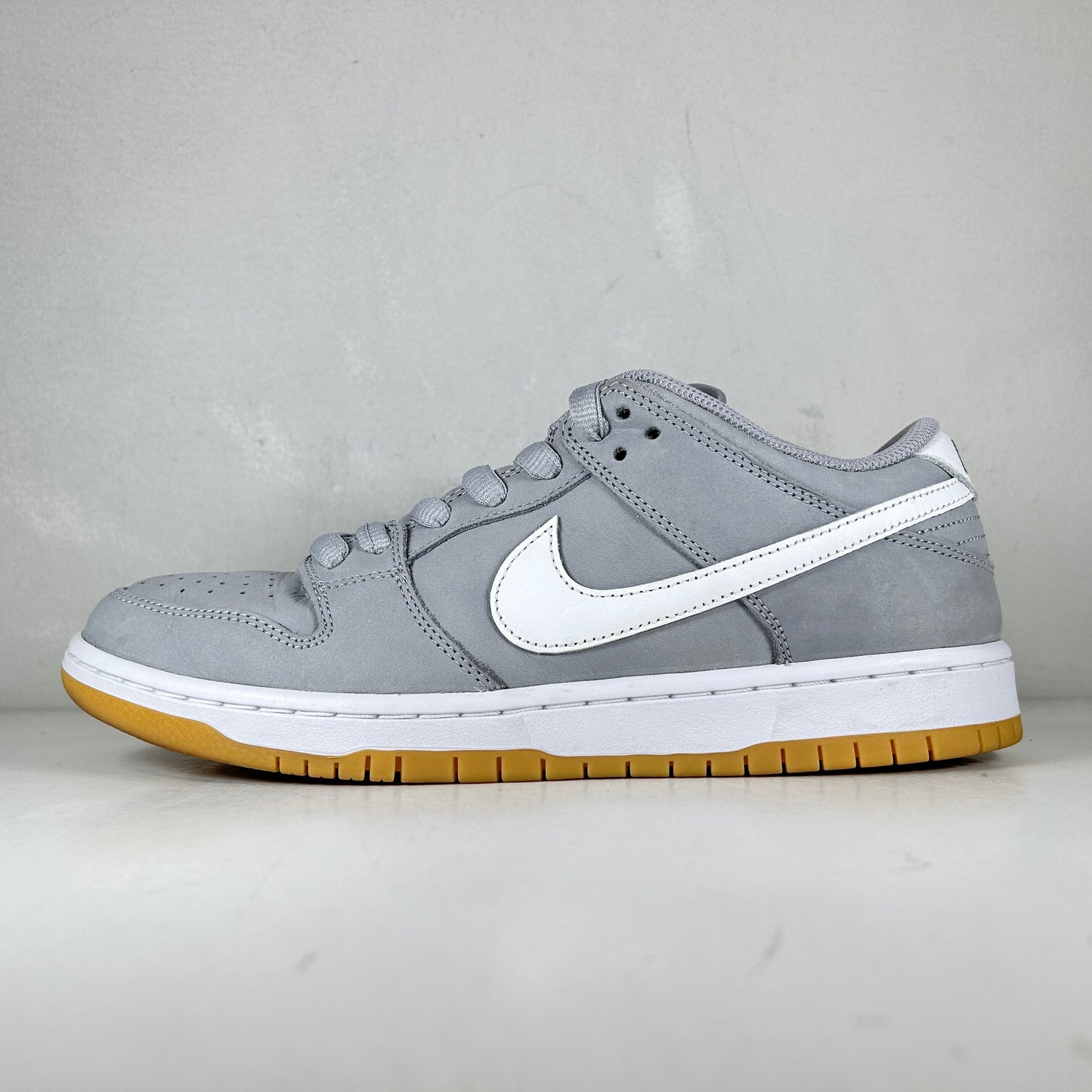 DV5464 001 Nike SB Dunk Low Pro ISO Orange Label Wolf Grey Gum [USED] - 9.5 M (Used) (Replace Box)