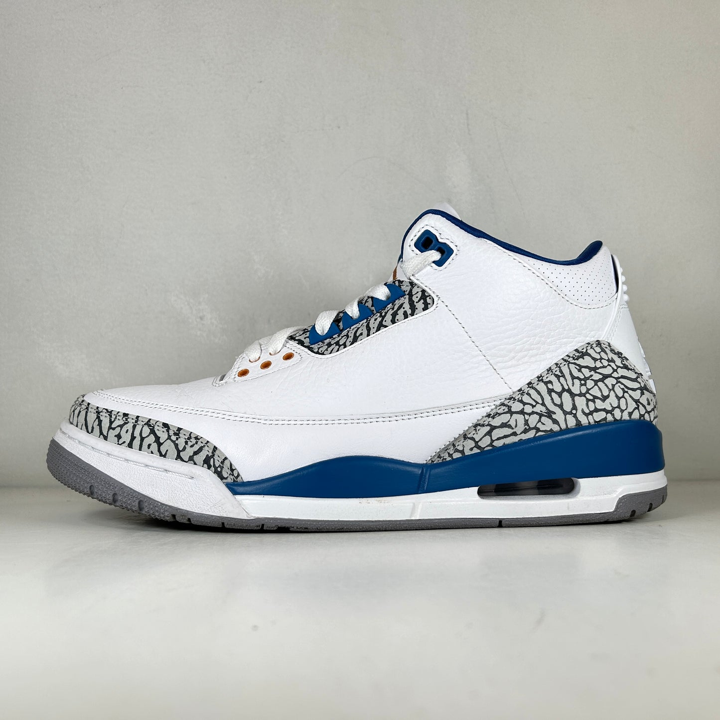 CT8532 148 Jordan 3 Retro Wizards [USED] - 11 M (Used2)