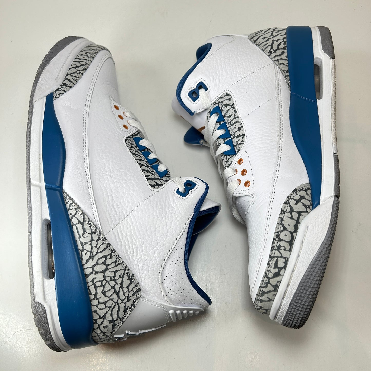 CT8532 148 Jordan 3 Retro Wizards [USED] - 11 M (Used2)
