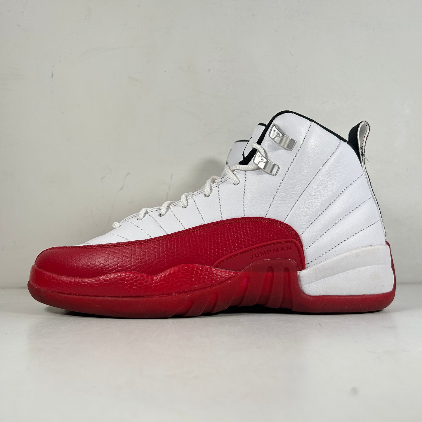 153265 116 Jordan 12 Retro Cherry (2023) (GS) [USED] - 7 Y (Used)
