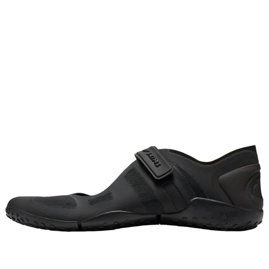 IO7694 001 Nike Rift Mesh SKIMS Black (Women's)