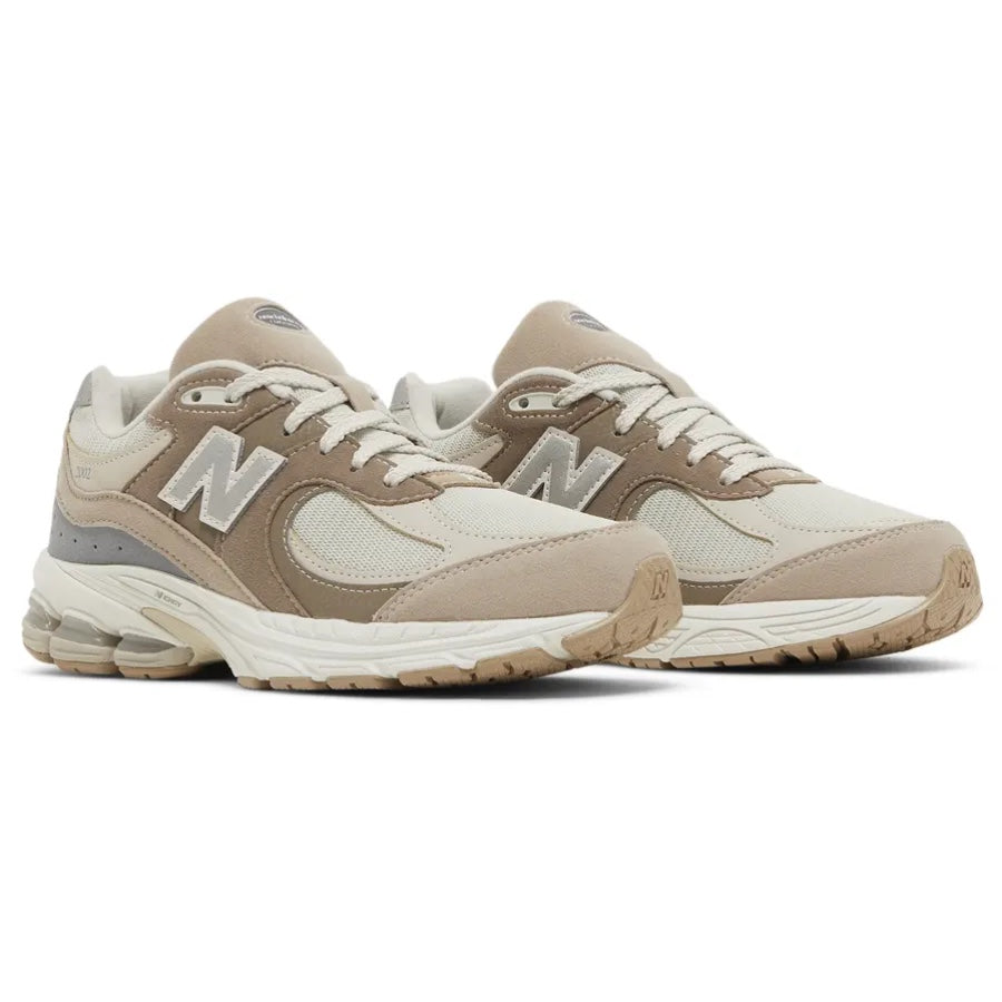 GC2002SI New Balance 2002R Timberwolf Mushroom (GS)