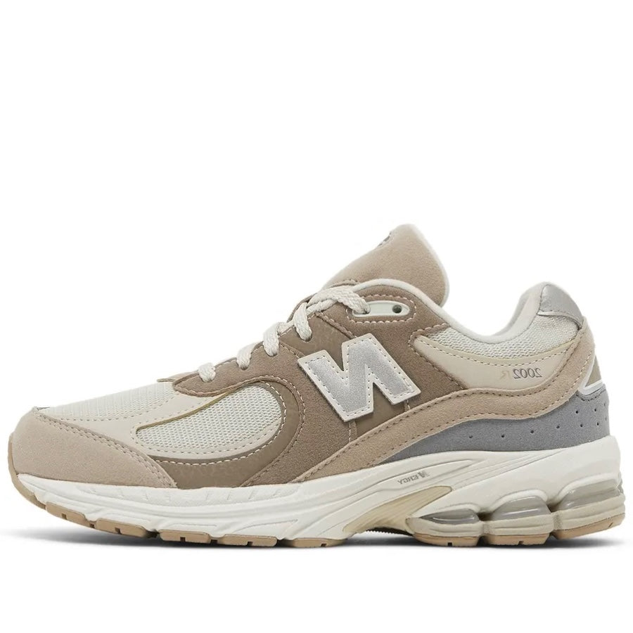 GC2002SI New Balance 2002R Timberwolf Mushroom (GS)