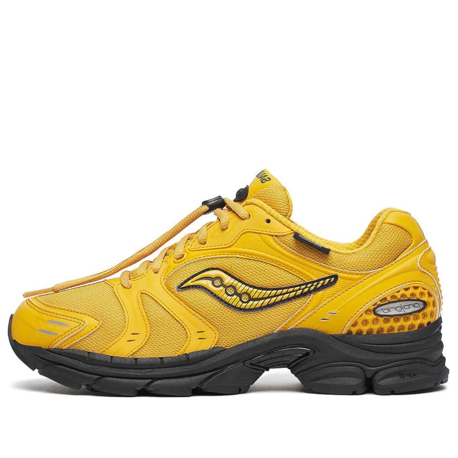 S70758 5 Saucony ProGrid Triumph 4 Gorpcore Mango