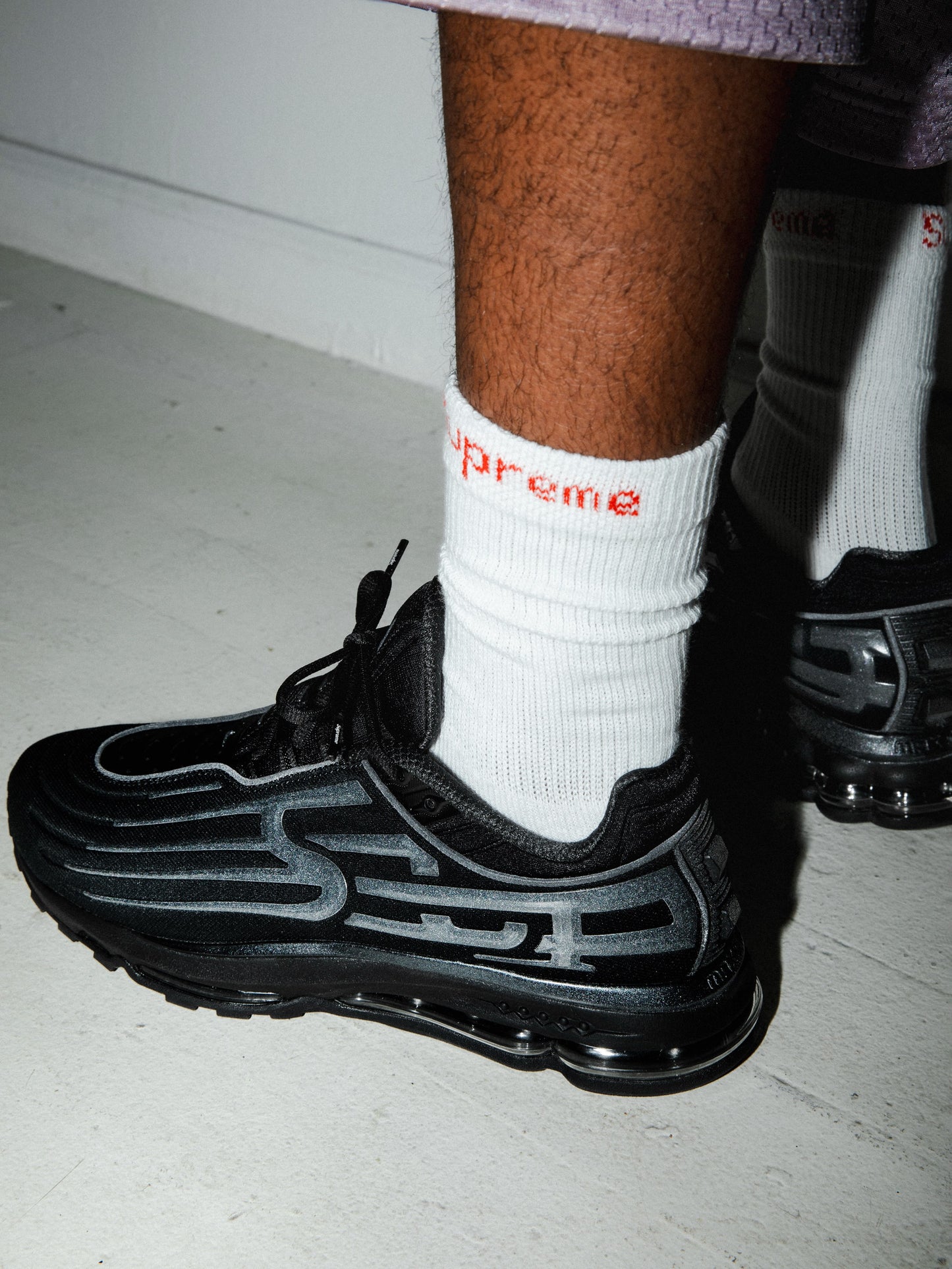 IM7412 001 Nike Air Max 2001 Air Ecstasy Supreme Black