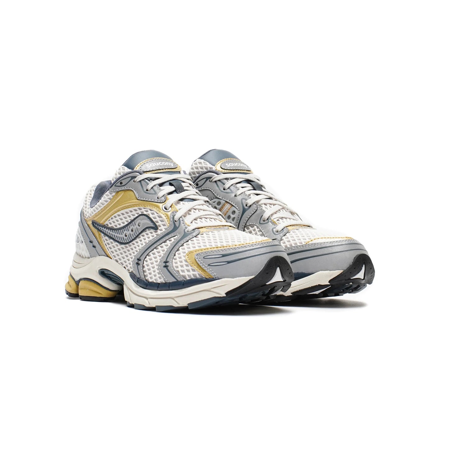 S70831 2 Saucony ProGrid Triumph 4 Fabricated Future