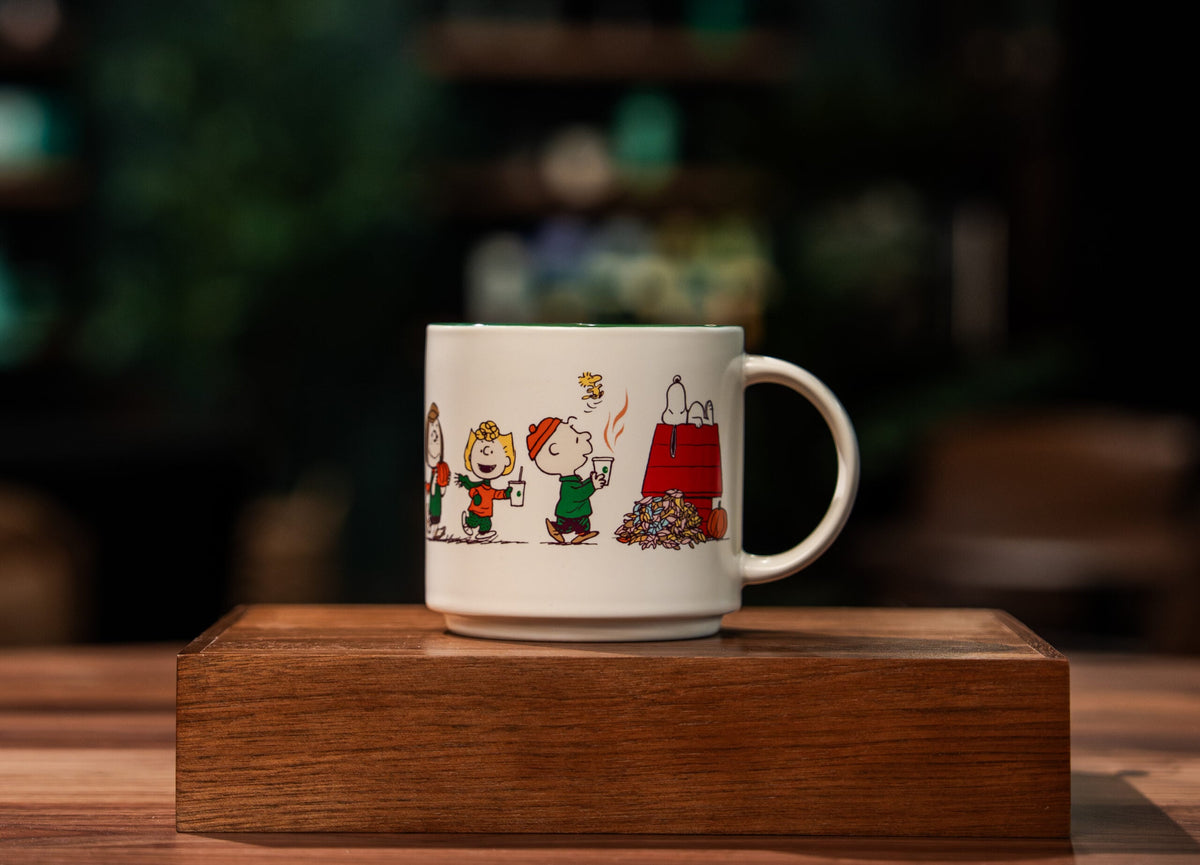 Starbucks x Peanuts Snoopy 14-ounce Ceramic Mug