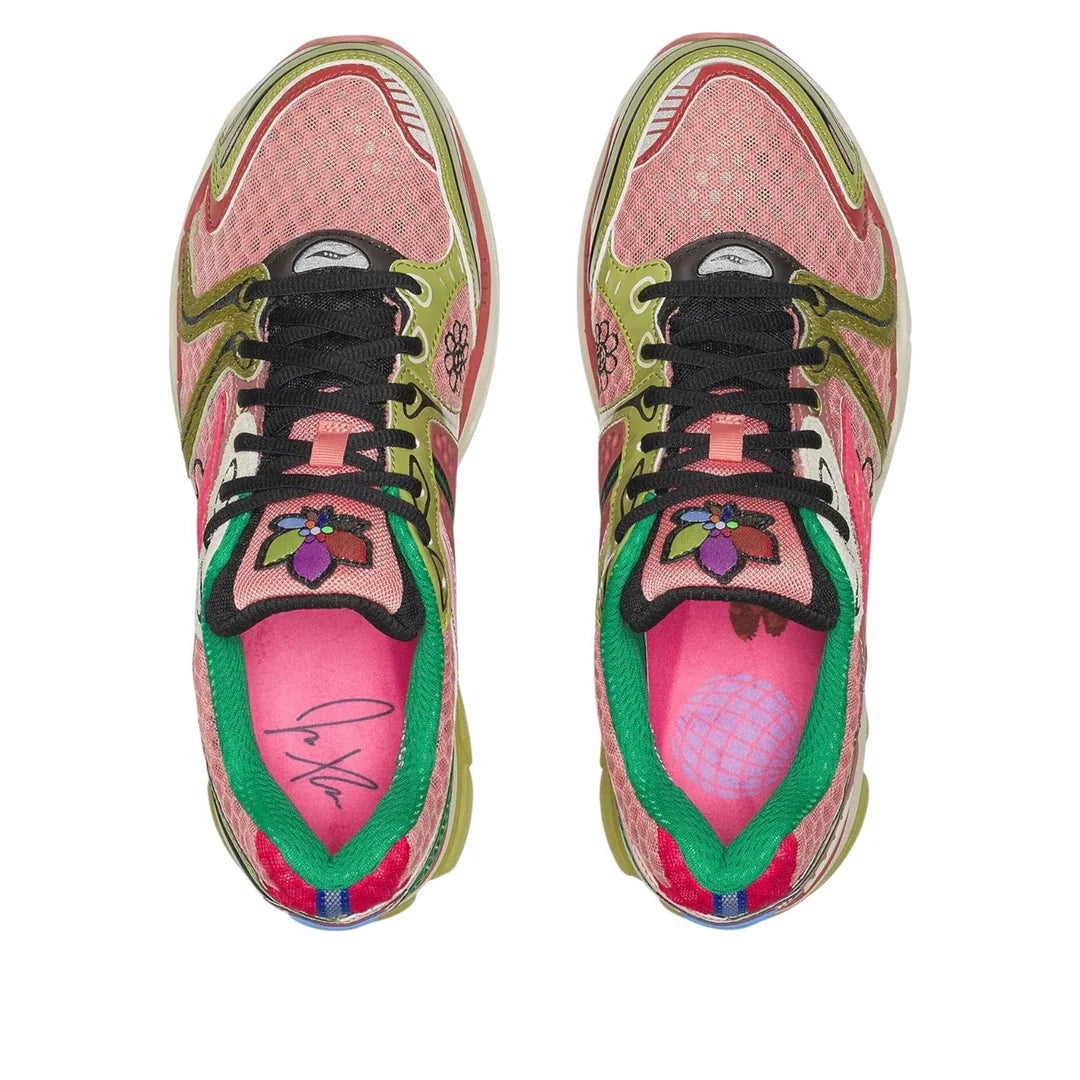 S70966 2 Saucony ProGrid Triumph 4 Jae Tips Flowers Grow Uptown Virginia Creeper2