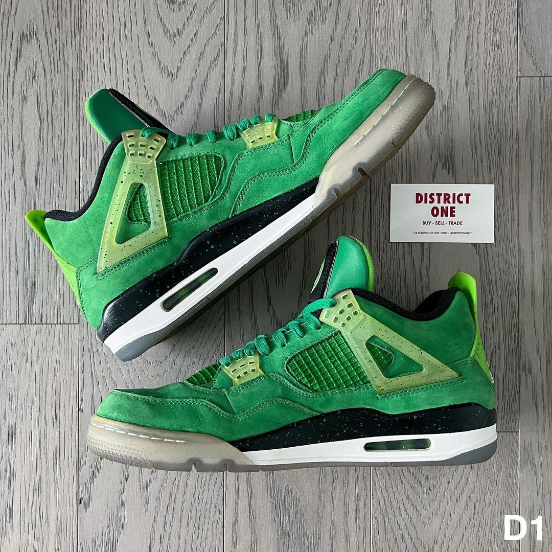 AJ4A61426 LN4 Jordan 4 Retro Wahlburgers USED