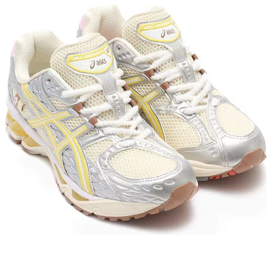 1203A865 752 ASICS Gel-Nimbus 10.1 Vandy The Pink x atmos Banana Split Banana
