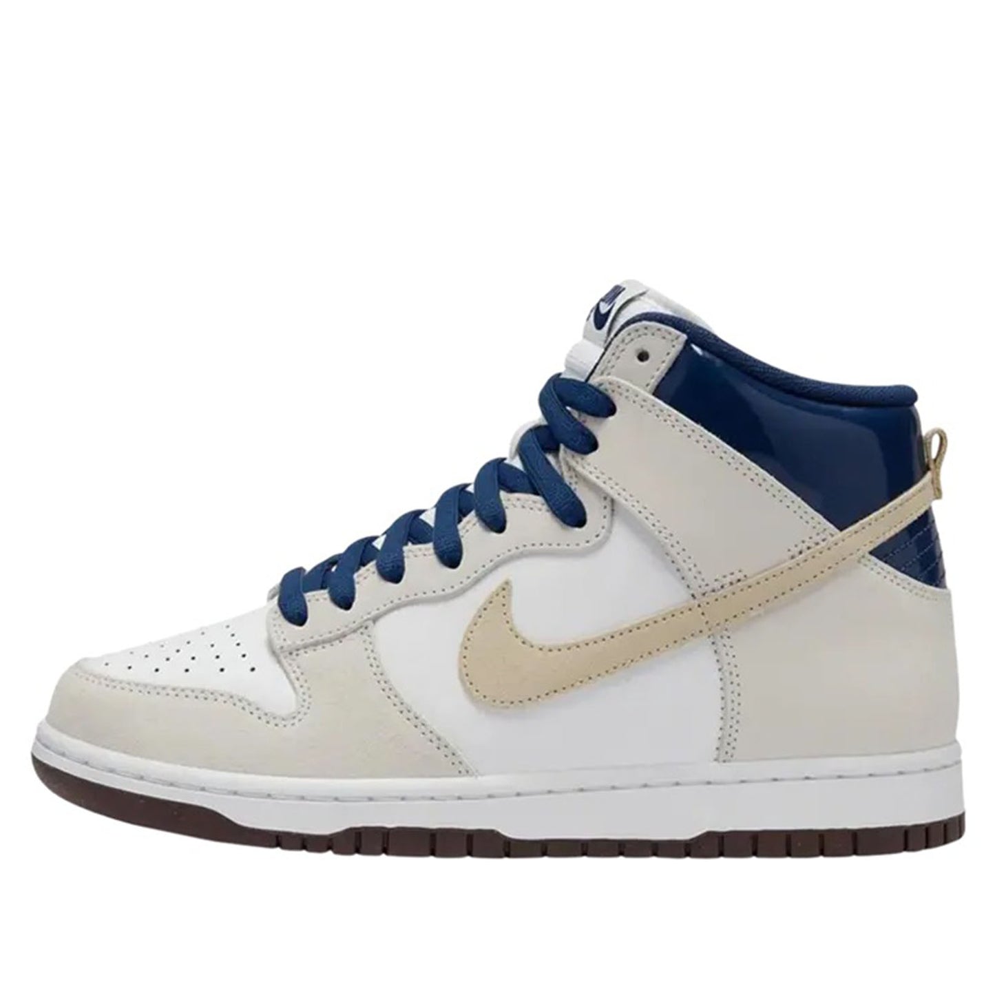 IU4491 100 Nike SB Dunk High Pro Beyond