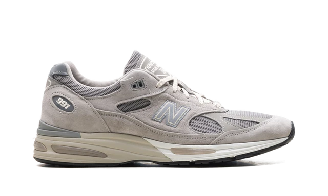 U991TK2 New Balance 991v2 MiUK Kith Moonrock