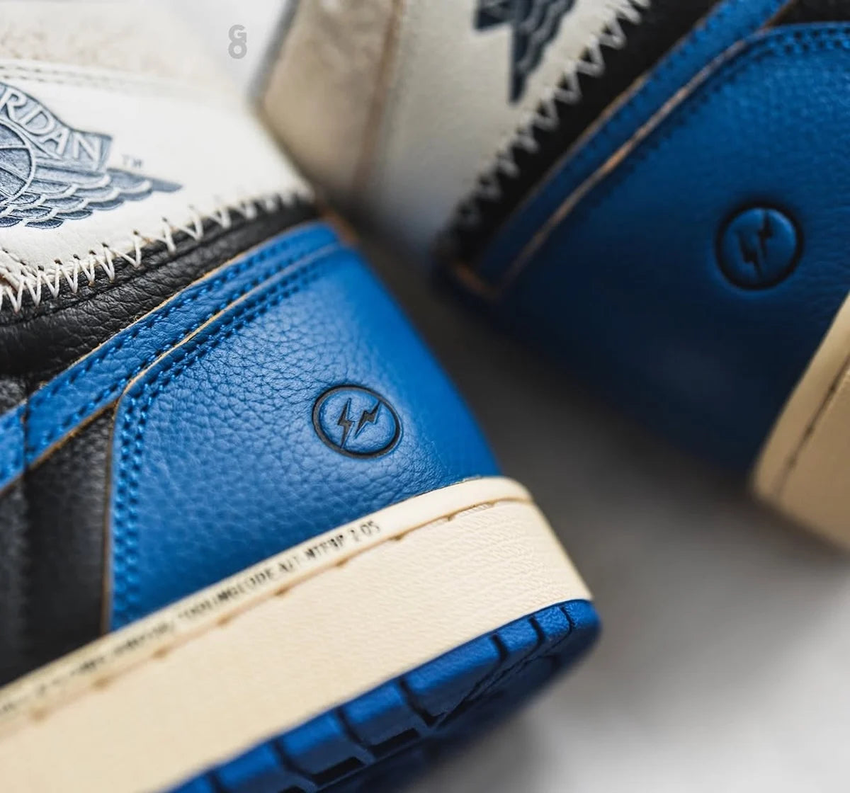 [PRE-ORDER] IO7847 001 Jordan 1 Retro High OG SP Fragment x Union LA Sport Royal [PRE-ORDER]