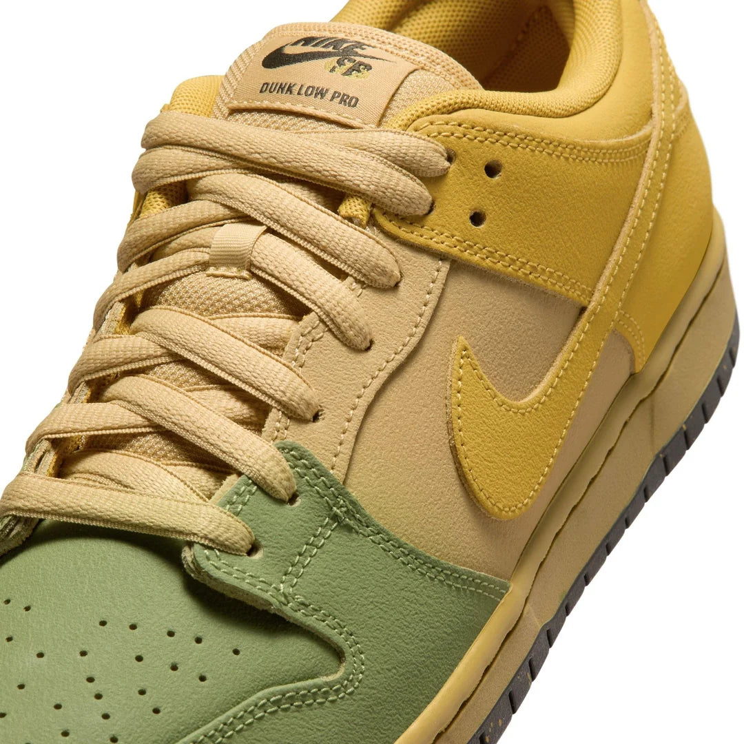 IO0427 300 Nike SB Dunk Low Pro Hatch Chili