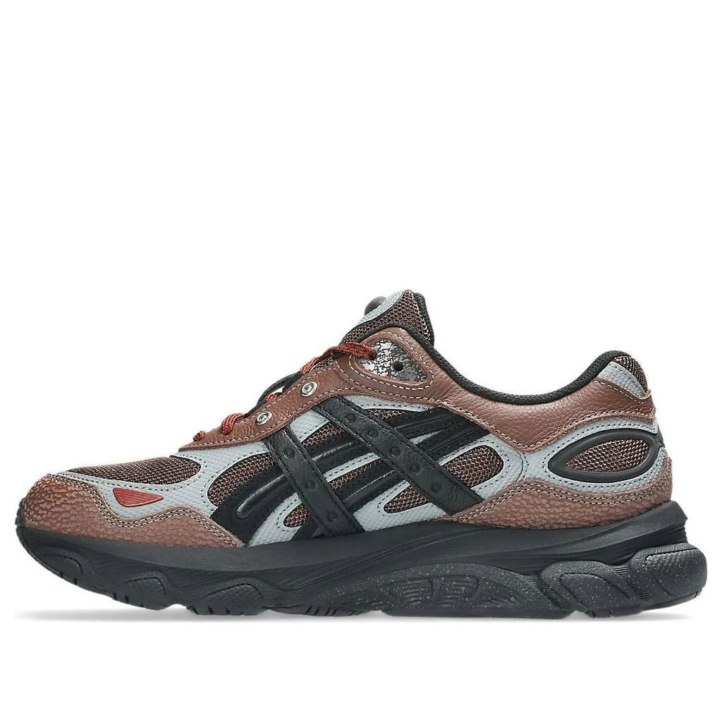 1203A896 200 ASICS Gel-NYC 2.0 SSHS HAL STUDIOS Architecture of Everyday Life Mahogany