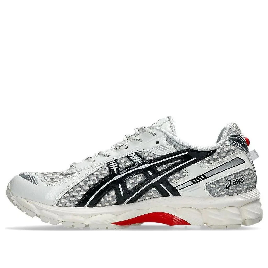 1203B001 100 ASICS Gel-Kayano 12.1 PACE Cream Black
