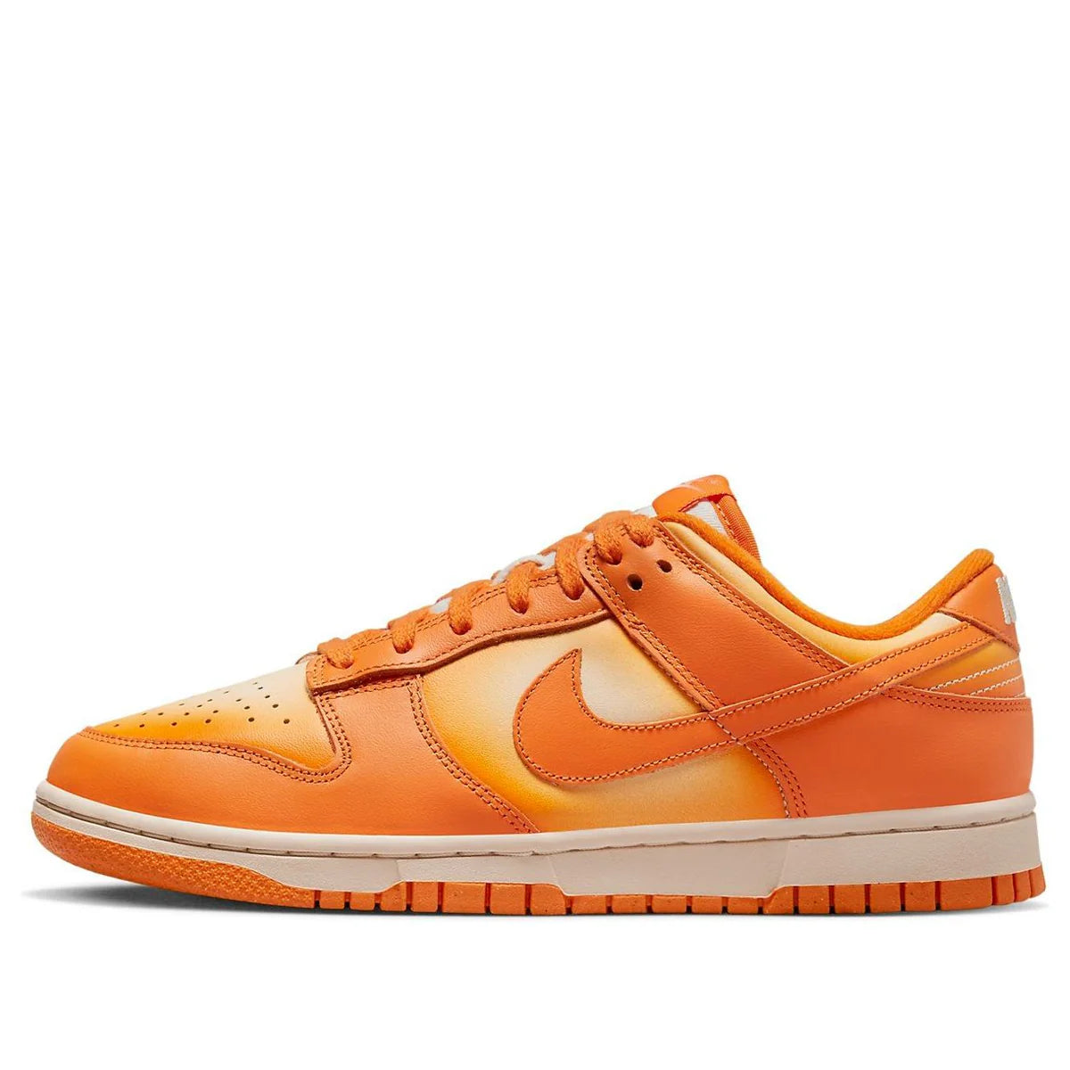 DX2953 900 Nike Dunk Low Magma Orange (Women's)