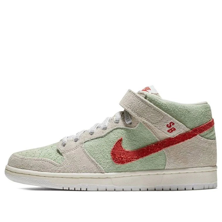 AQ2207 163 Nike SB Dunk Mid White Widow