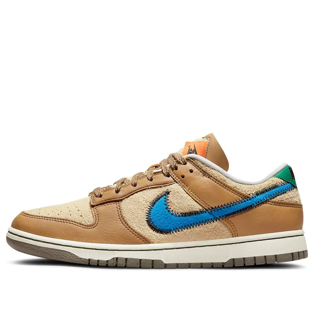 DO6712 200 Nike Dunk Low size? Dark Driftwood