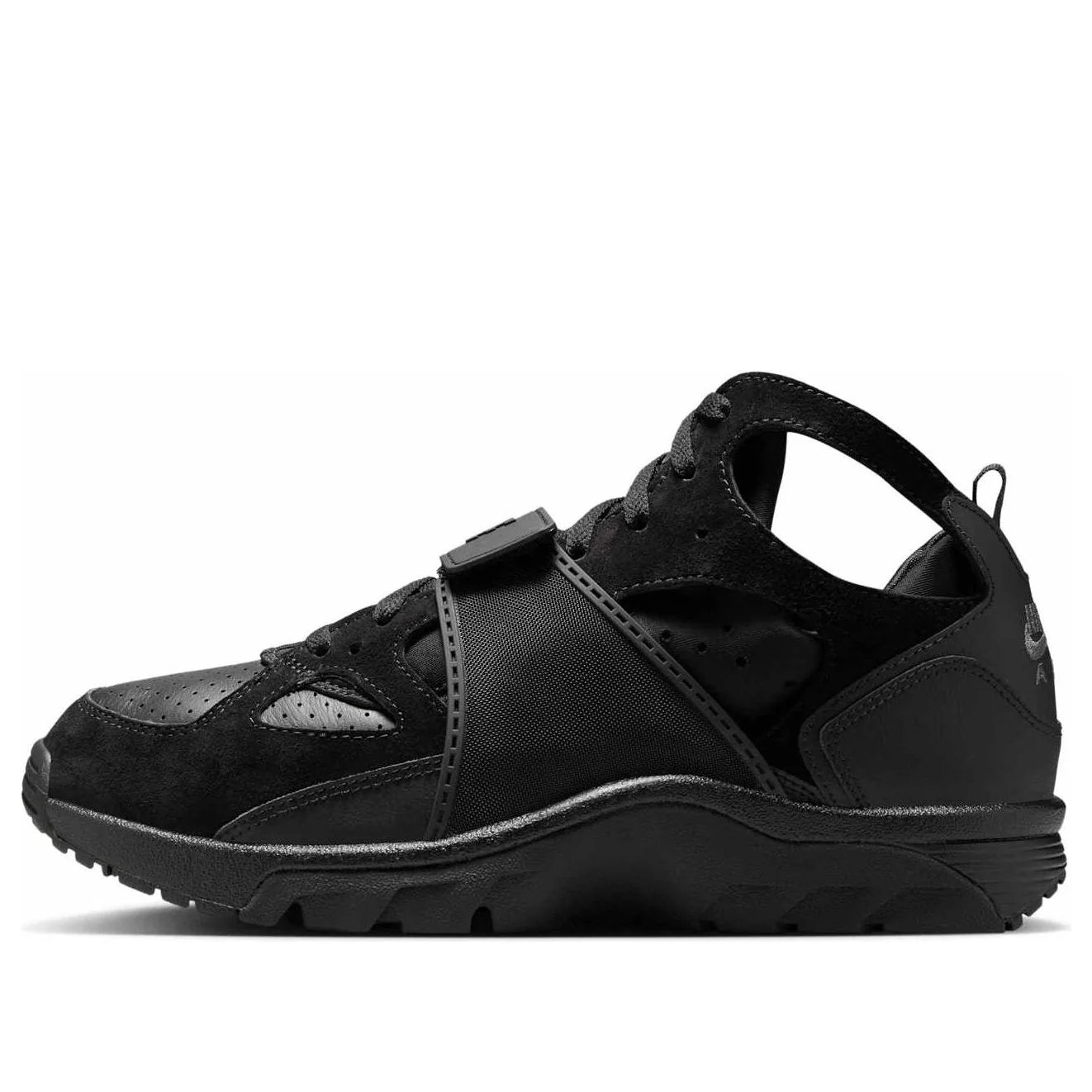 IB0497 002 Nike Air Trainer Huarache Triple Black