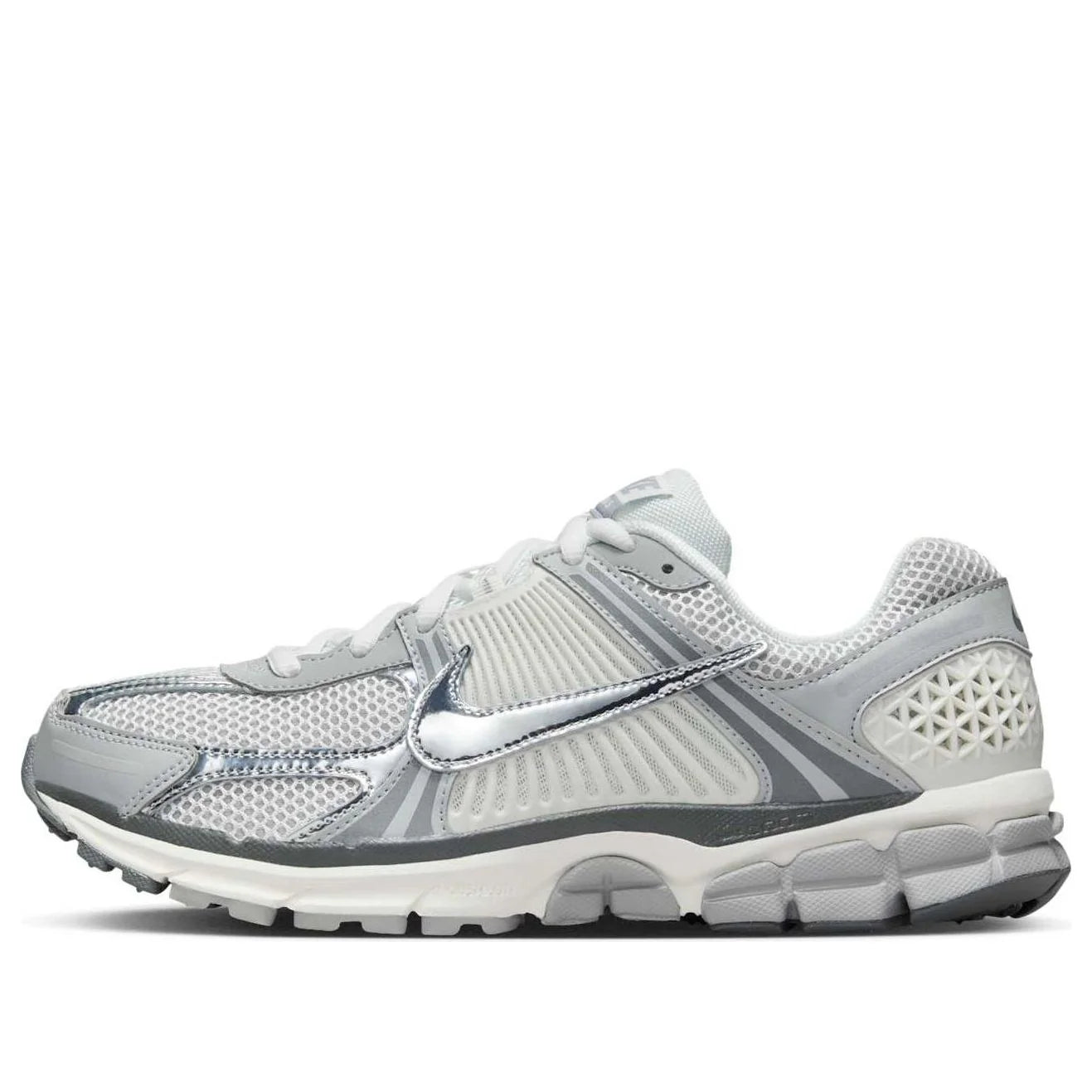 IM2219 121 Nike Zoom Vomero 5 Metallic Silver