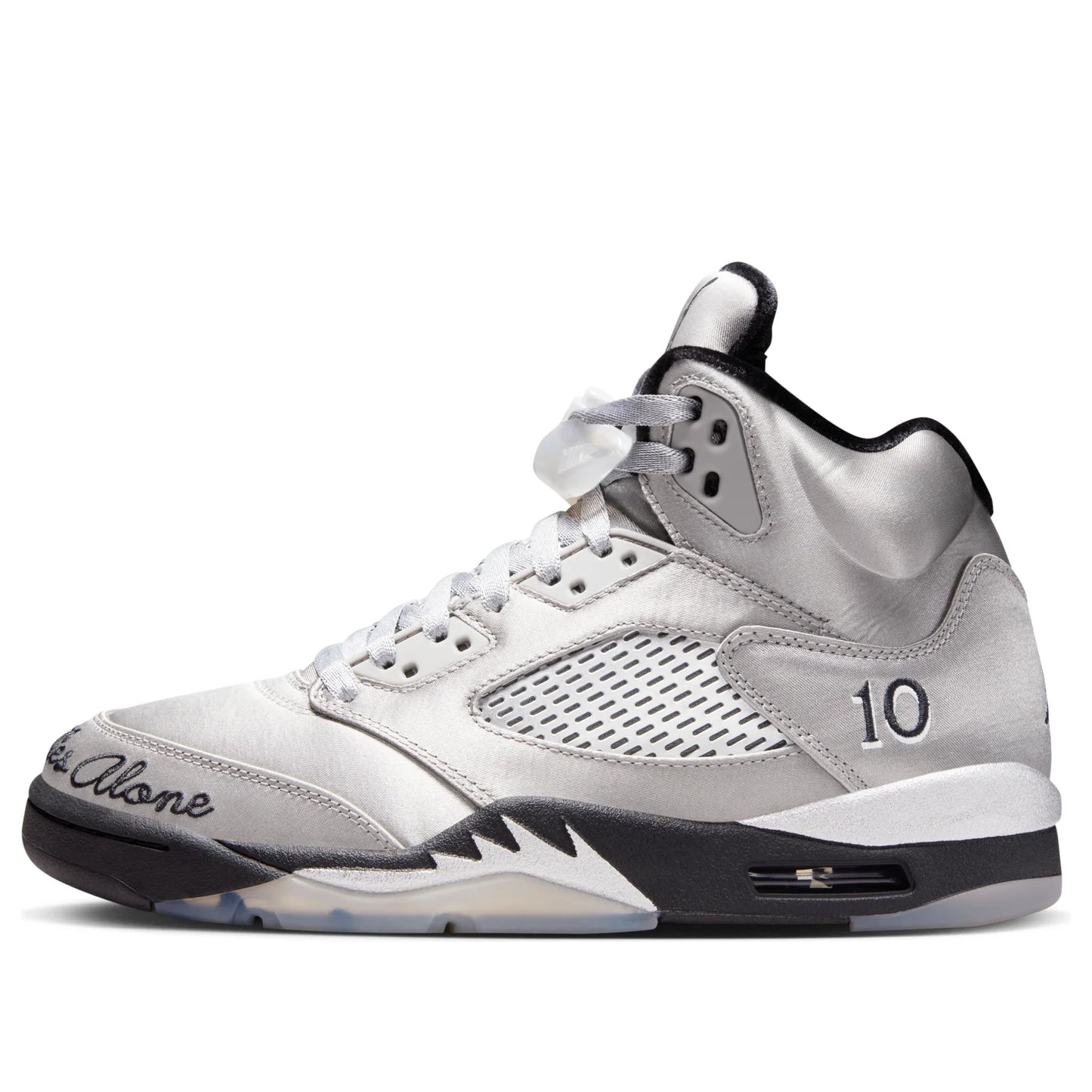 IO2038 001 Air Jordan 5 Retro Wings (2025) (Women's)