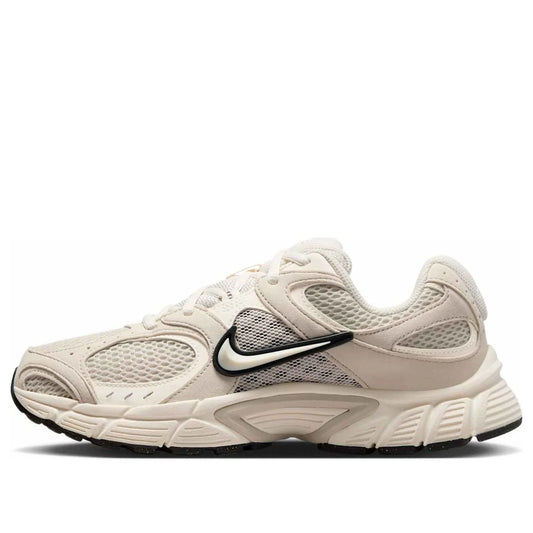 II6294 100 Nike Wmns V5 RNR Light Orewood Brown