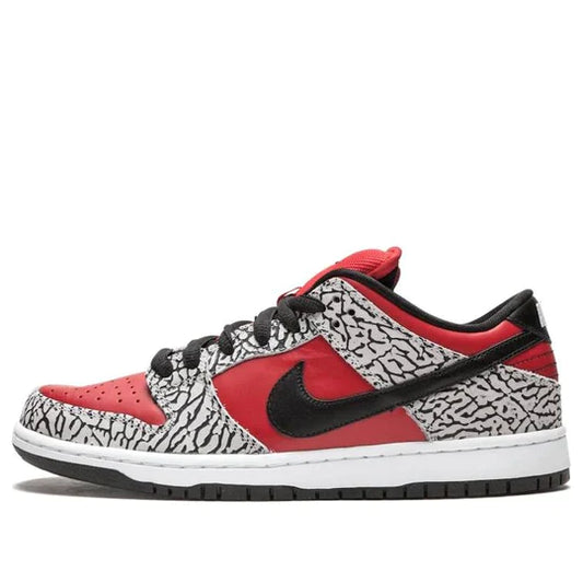 313170 600 Nike SB Dunk Low Supremo Cemento Rojo