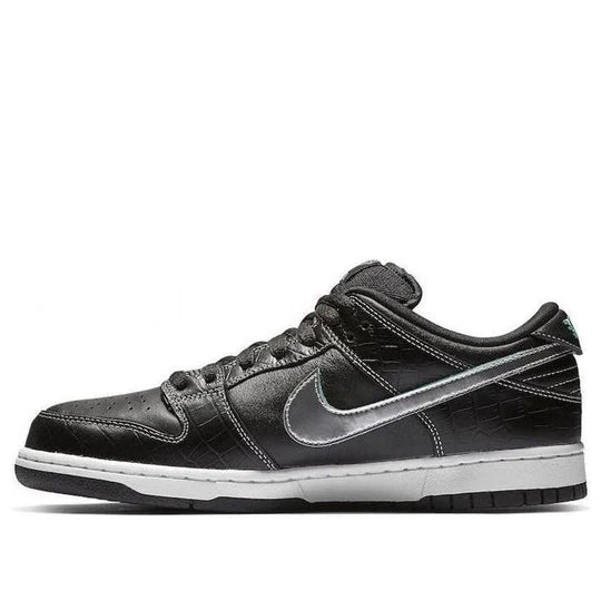 BV1310 001 Nike SB Dunk Low Diamond Supply Co. Black Diamond