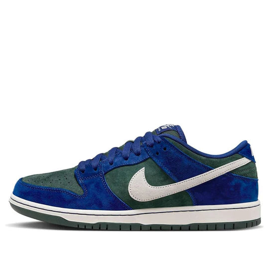 HF3704 400 Nike SB Dunk Low Deep Royal Blue