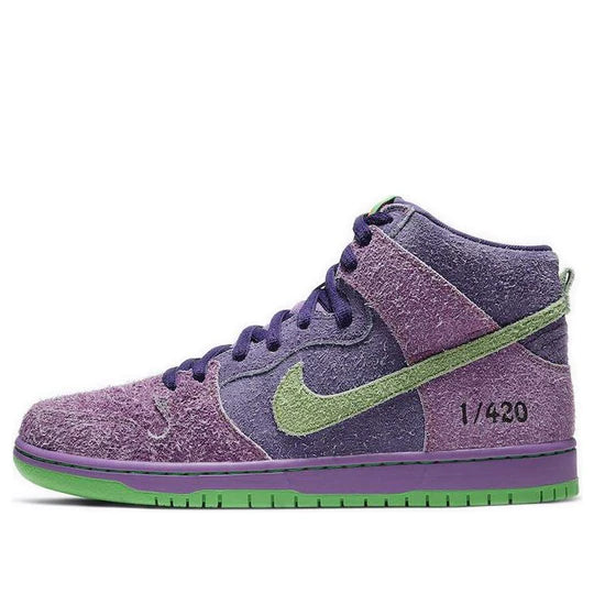 CW9971 500 Nike SB Skunk inverso 420