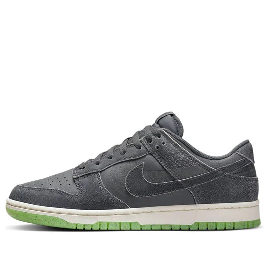 DQ7681 001 Nike Dunk Low Retro PRM Halloween (2022)