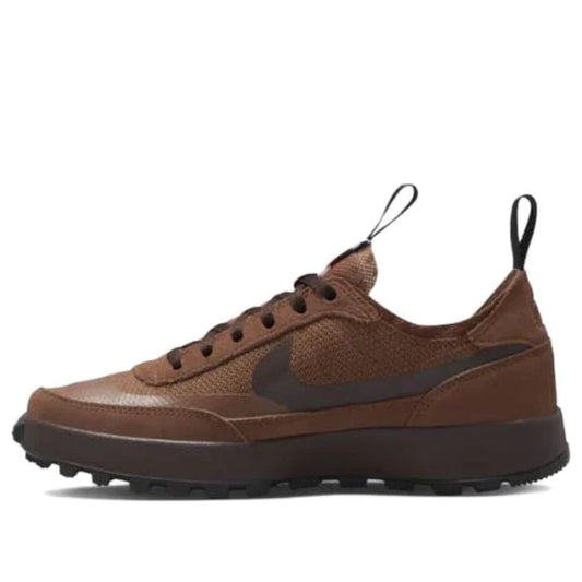 DA6672 201 NikeCraft Zapato de uso general Tom Sachs Field Marrón