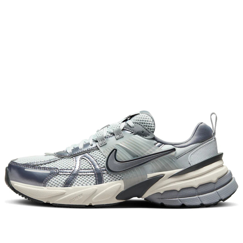 FD0736 003 Nike V2K Run Pure Platinum Wolf Grey (Women's)