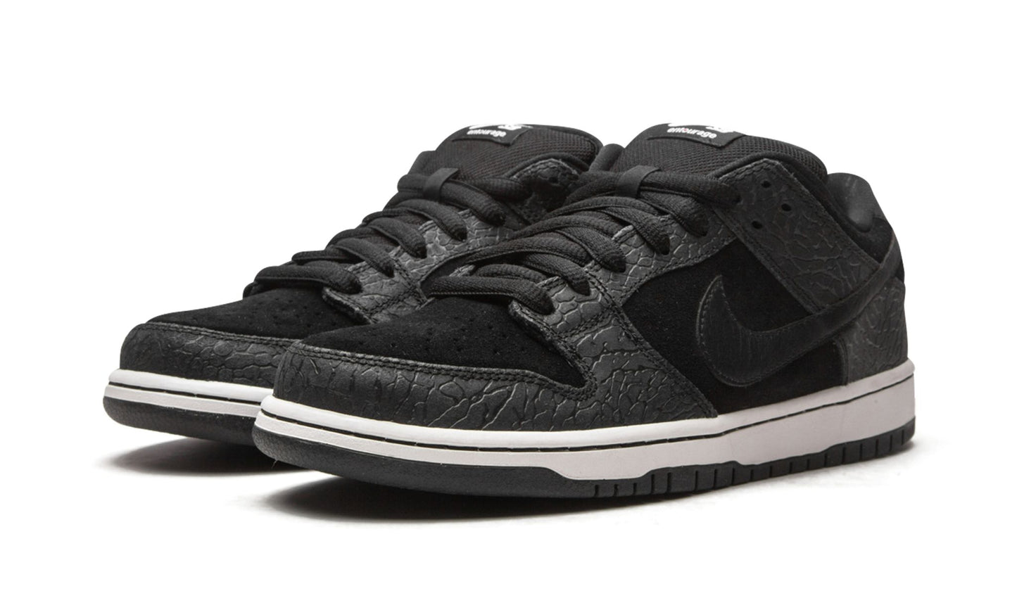 313170 013 Nike SB Dunk Low Entourage (F&F) Light's Out