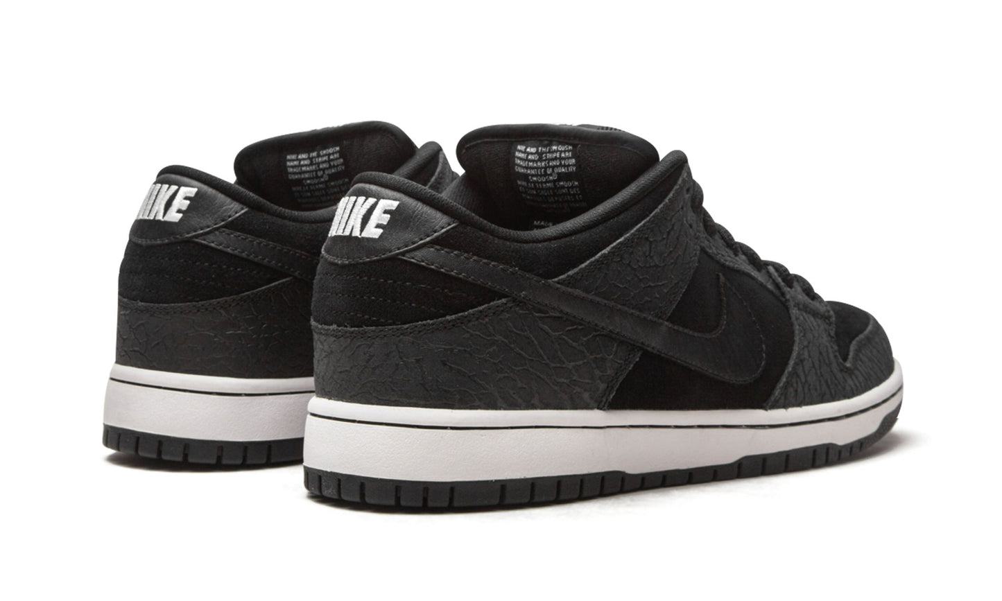 313170 013 Nike SB Dunk Low Entourage (F&F) Light's Out