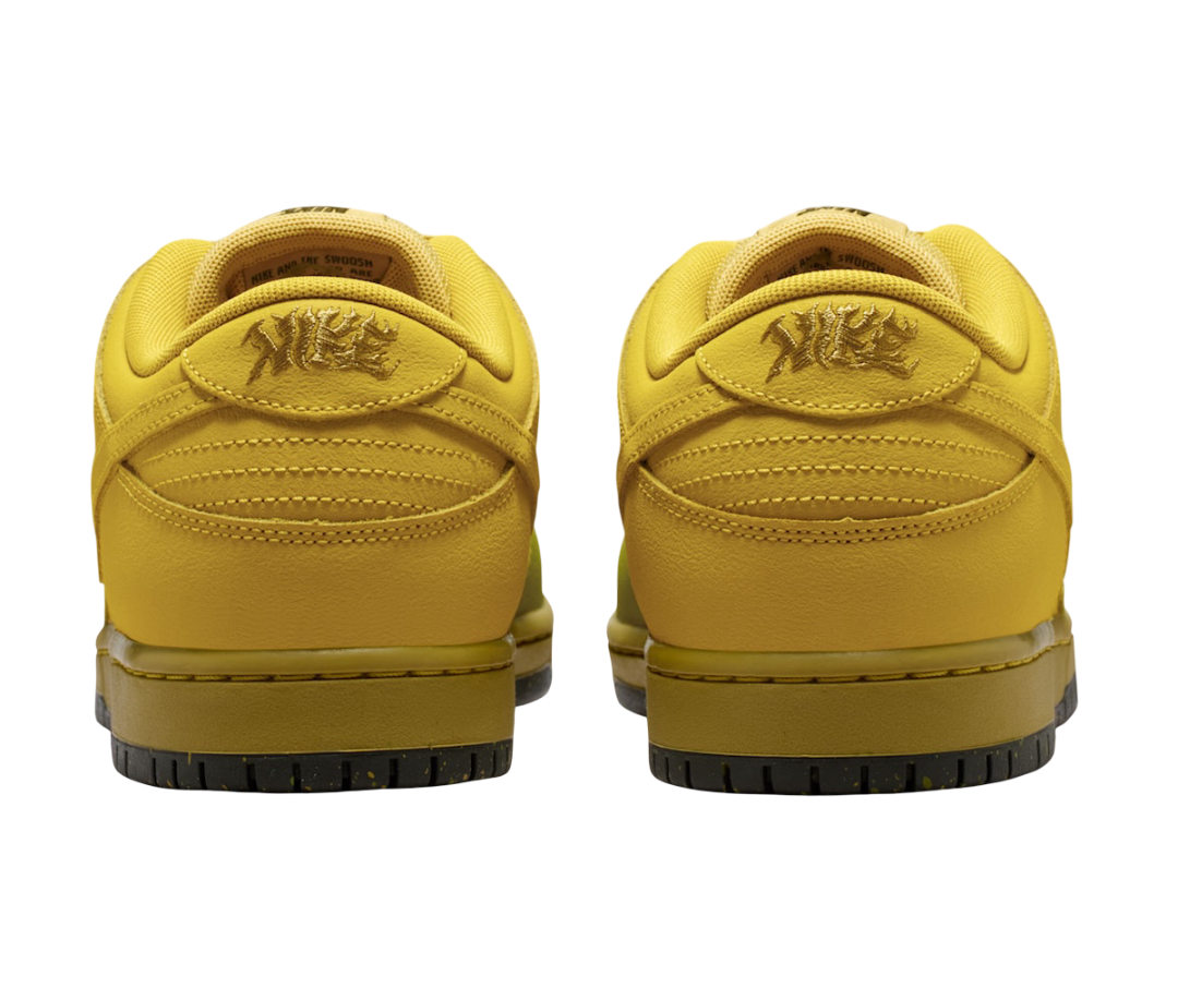 IO0427 300 Nike SB Dunk Low Pro Hatch Chili