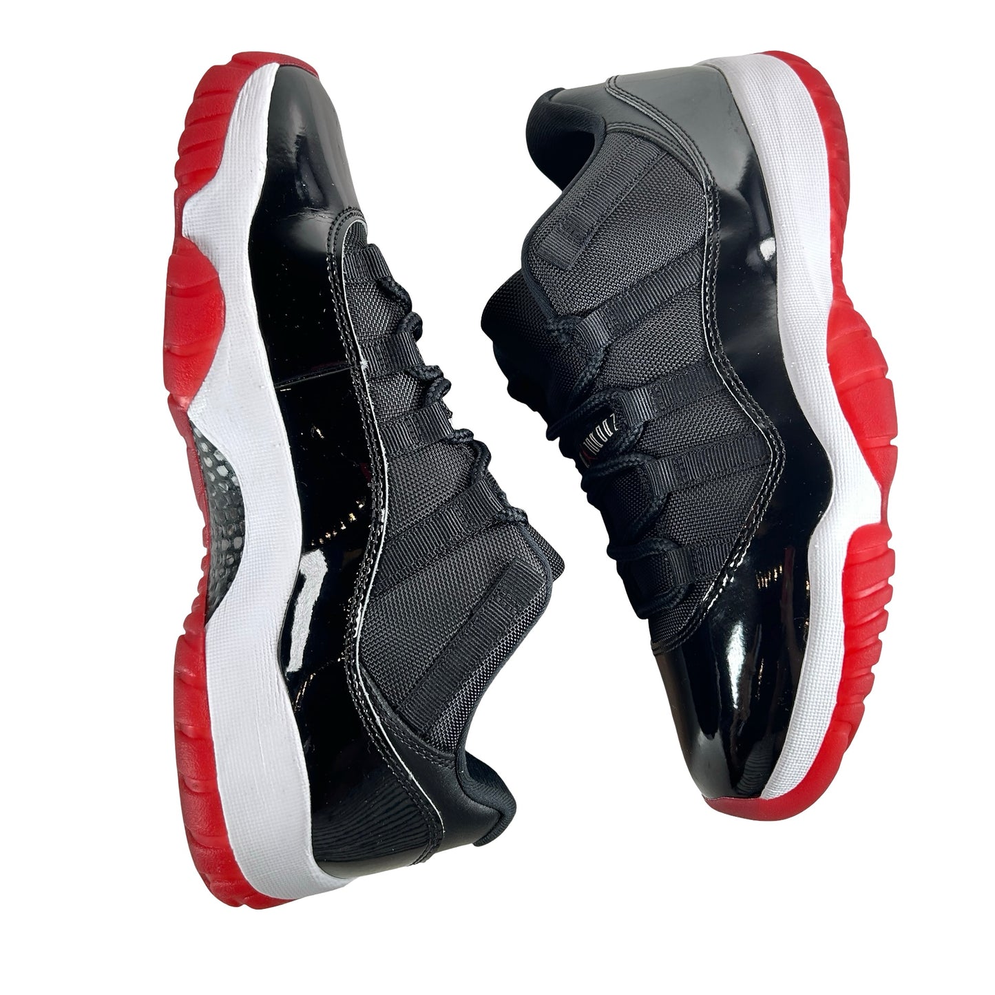 FV5104 006 Jordan 11 Retro Low Bred (2025) - 9.5 M (Used)