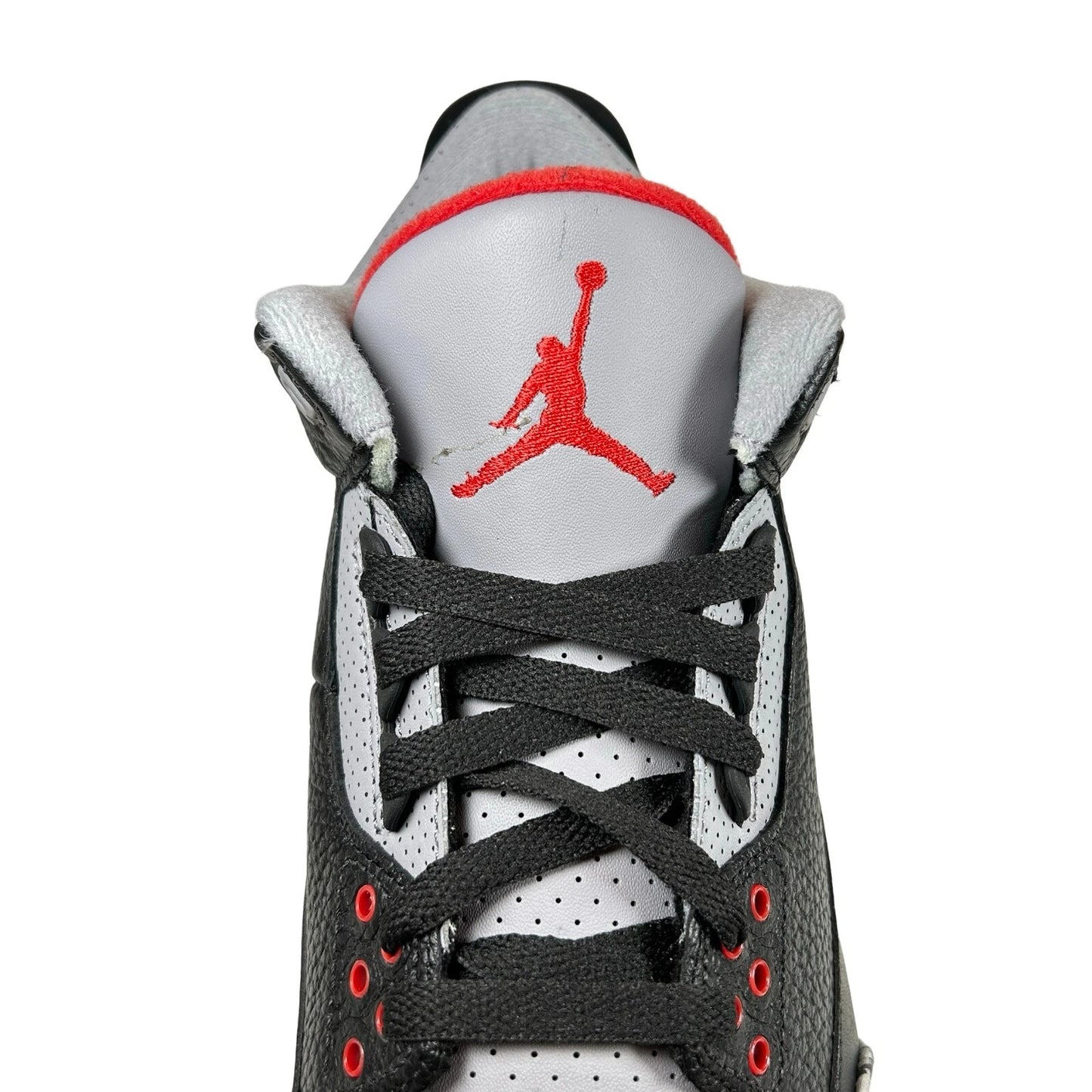 854262 001 Air Jordan 3 Black Cement 2018 - 11 M (Heel Tabs Yellowing)