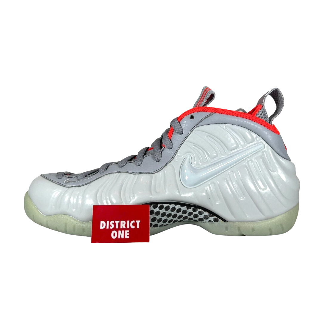 616750 003 Nike Air Foamposite Pro Pure Platinum - 8 M (Yellowing Soles)