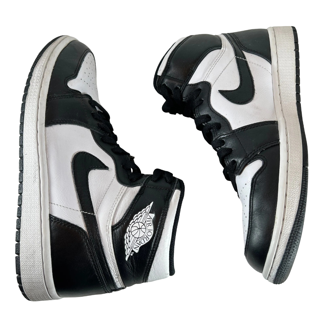 555088 010 Jordan 1 Retro Black White (2014) [USED] - 9.5 M (Used)