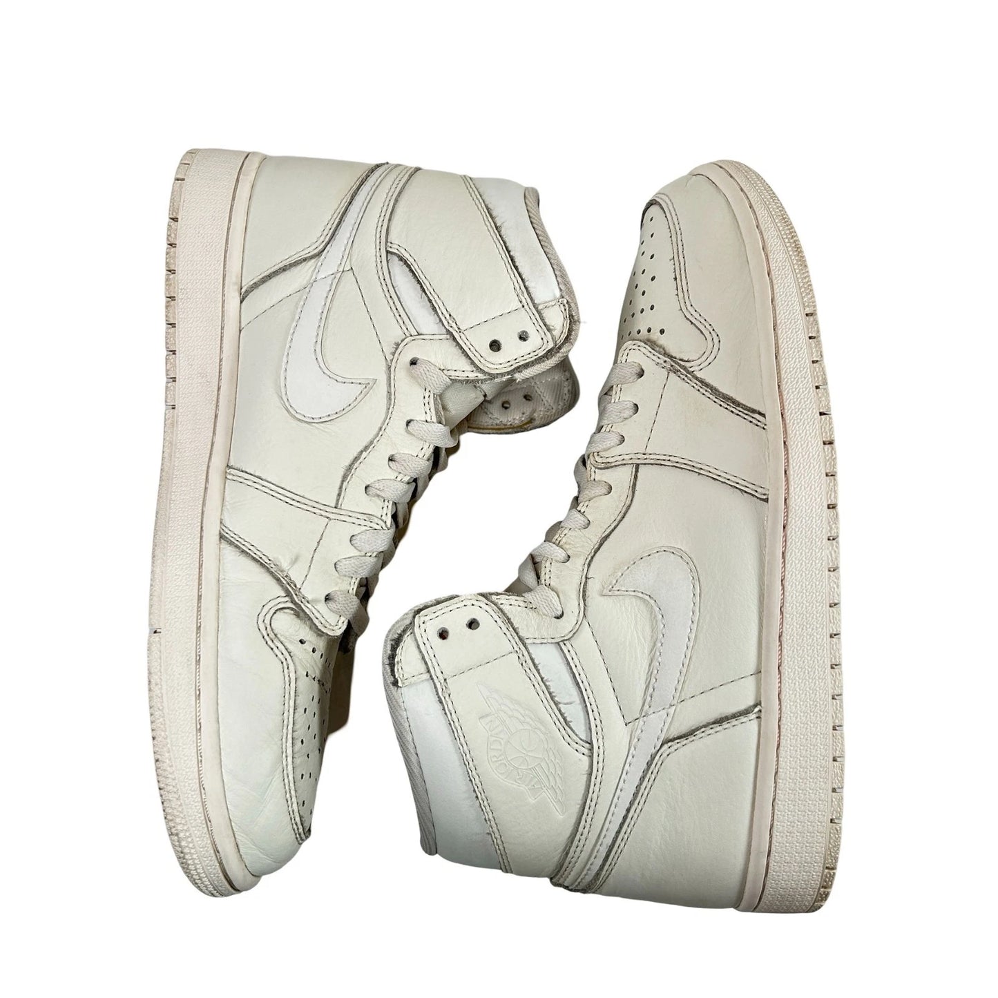 555088 114 Jordan 1 Retro High OG Sail [USED] - 9.5 M (Used)