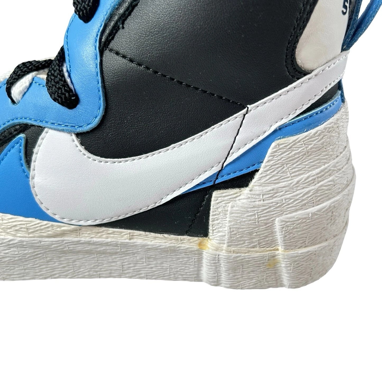 BV0072 001 Nike Blazer Mid sacai White Black Legend Blue - 8.5 M (Midsoles Yellowing)