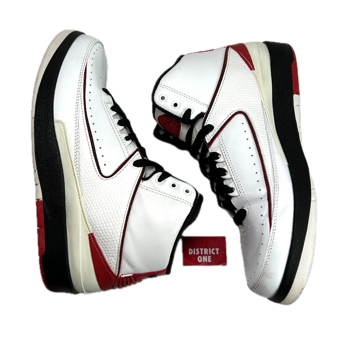 395709 101 Jordan 2 Retro QF White Varsity Red (2010) [USED] - 8 M (Used)