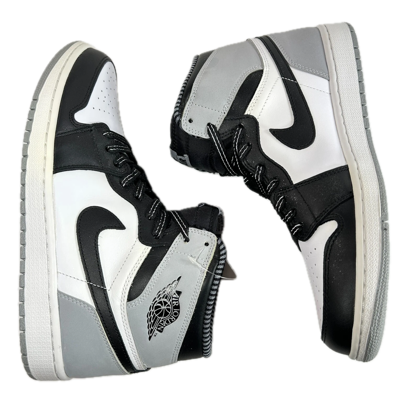 555088 104 Jordan 1 Retro Barons - 10.5 M (Yellowing) (Damaged Box)