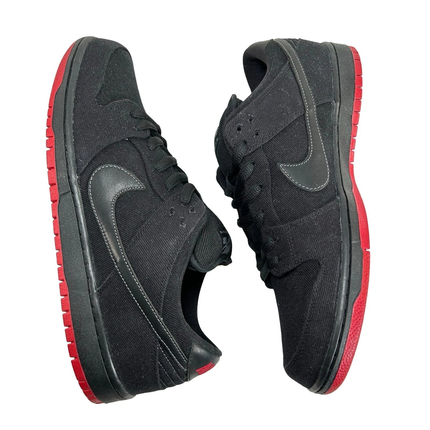 573901 001 Nike SB Dunk Low Levis Black Denim [USED] - 13 M (Used)