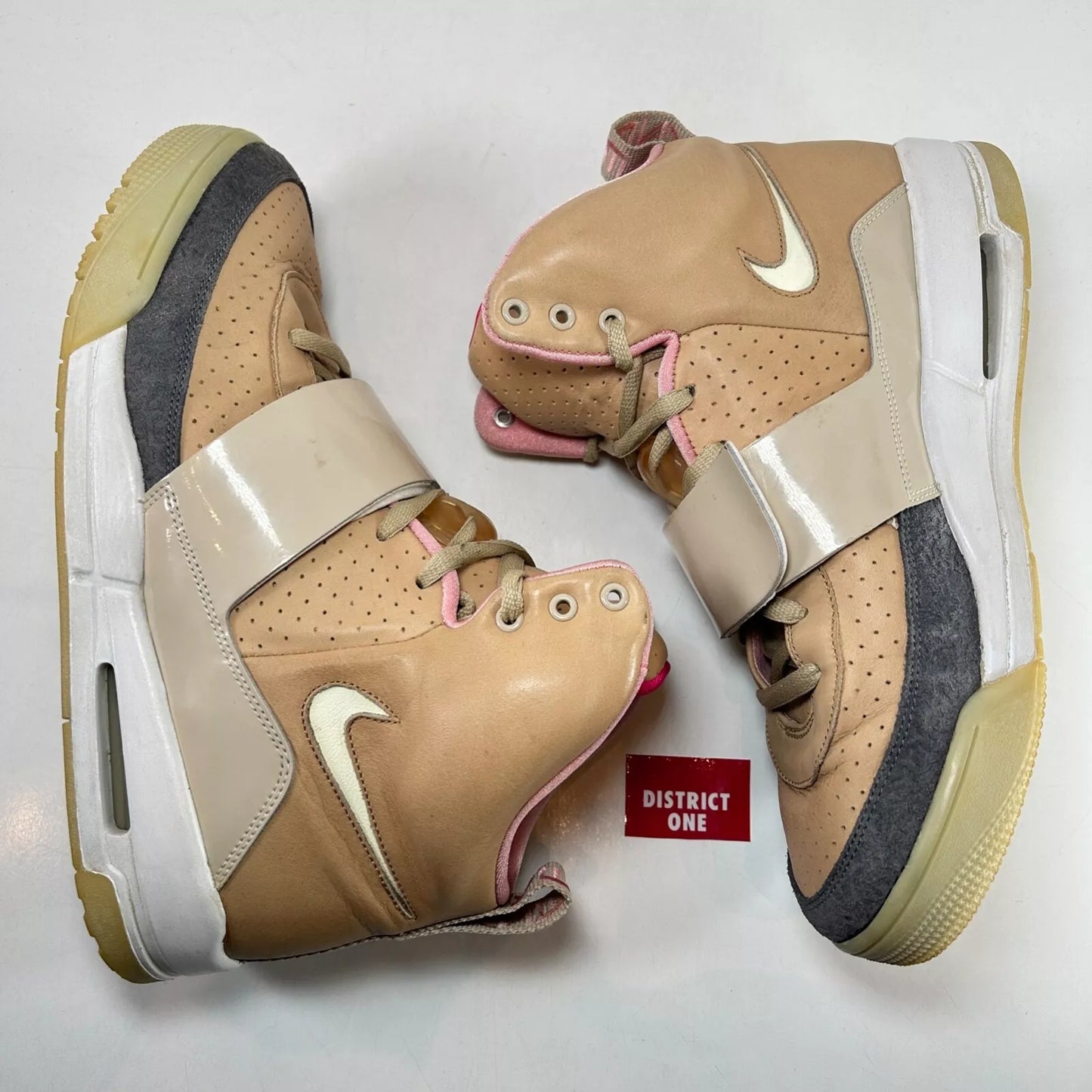 366164 111 Nike Air Yeezy 1 Net Tan 2009 [USED] - 11 M (Used)