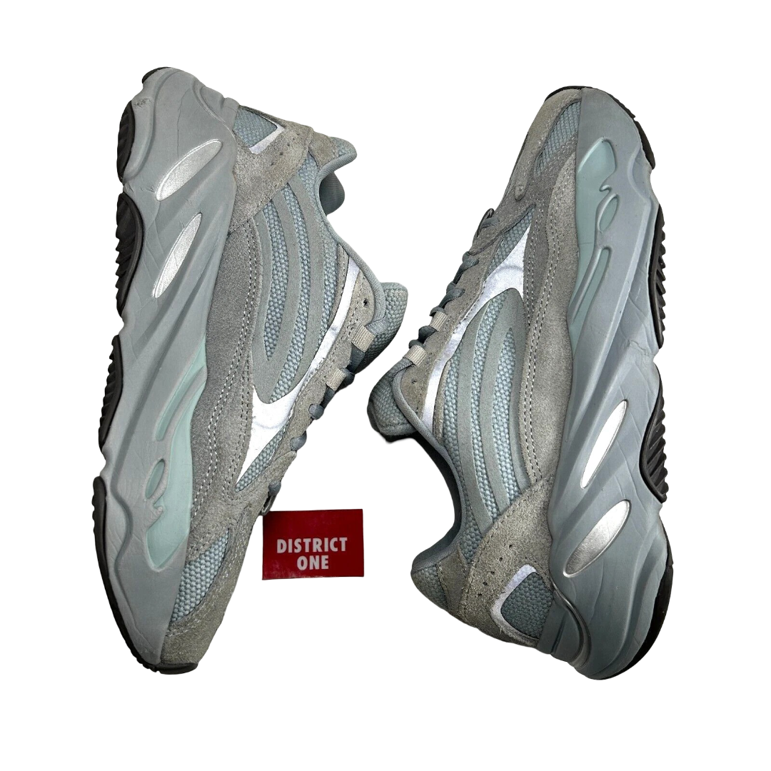 FV8424 adidas Yeezy Boost 700 V2 Hospital Blue [USED] - 5 M (Used) (Replace Box)