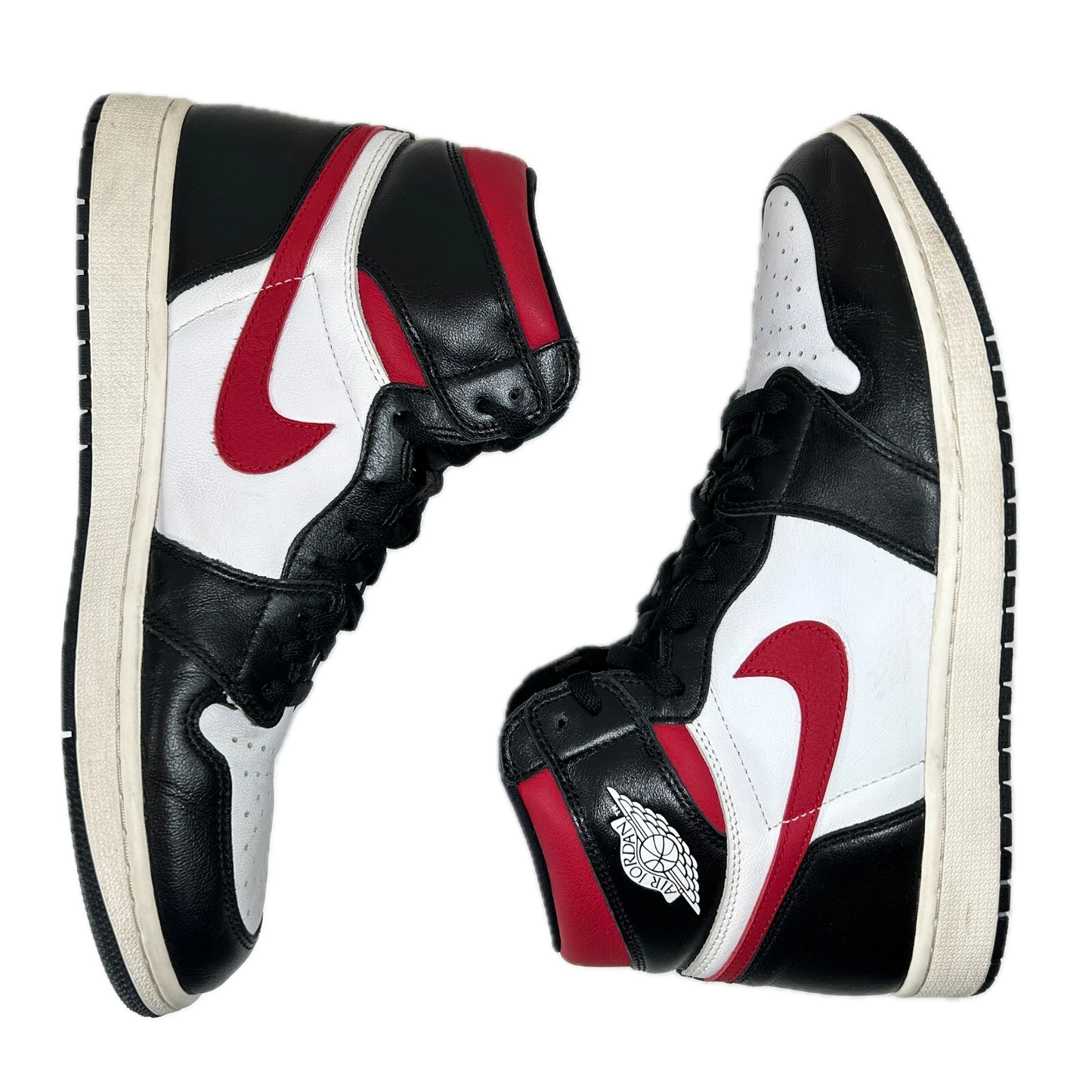 555088 061 Jordan 1 Retro High Bloodline [USED] - 12.5 (Used)